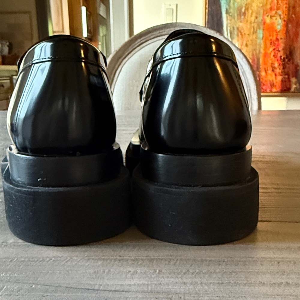 Bottega Veneta Glossy Black Loafers - Picture 9 of 11